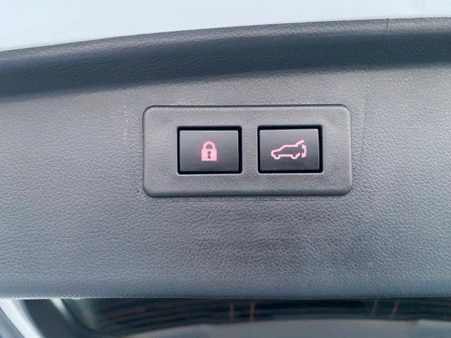 Photo of 2022 Crystal White Pearl Subaru Outback