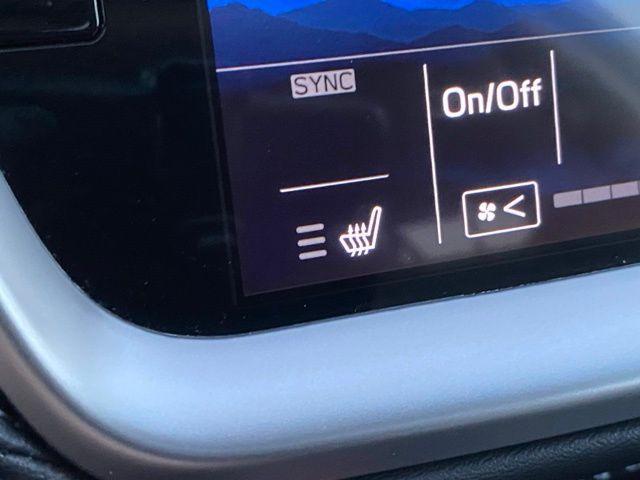 Photo of 2022 Crystal White Pearl Subaru Outback