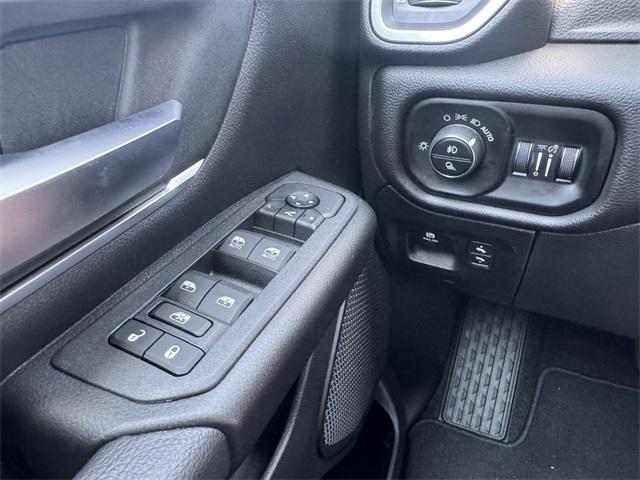 Photo of 2025 Bright White Clearcoat RAM 1500
