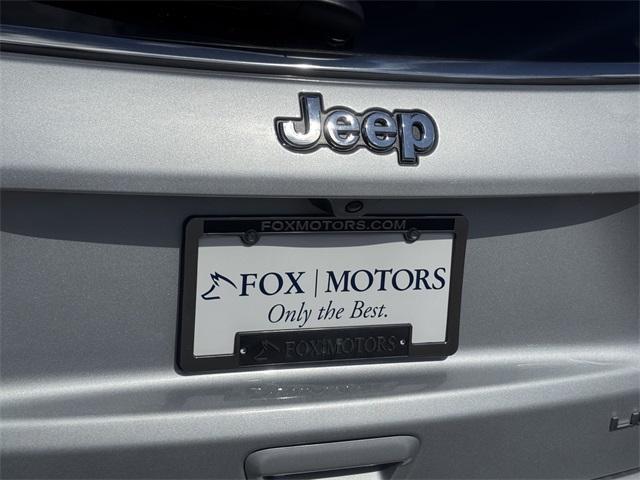 Photo of 2025 Silver Zynith Jeep Compass