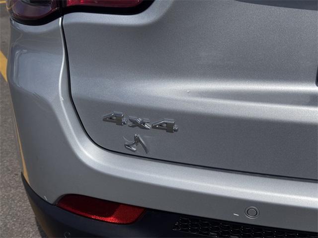 Photo of 2025 Silver Zynith Jeep Compass
