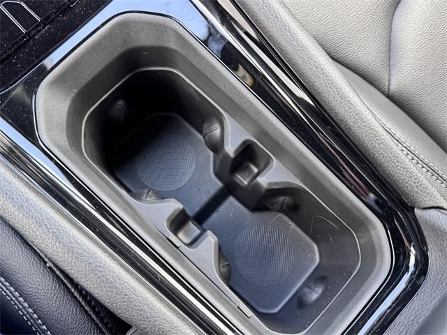 Photo of 2025 Silver Zynith Jeep Compass