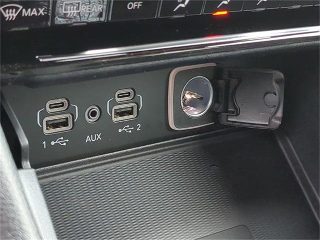 Photo of 2025 Bright White Clearcoat Jeep Grand Cherokee