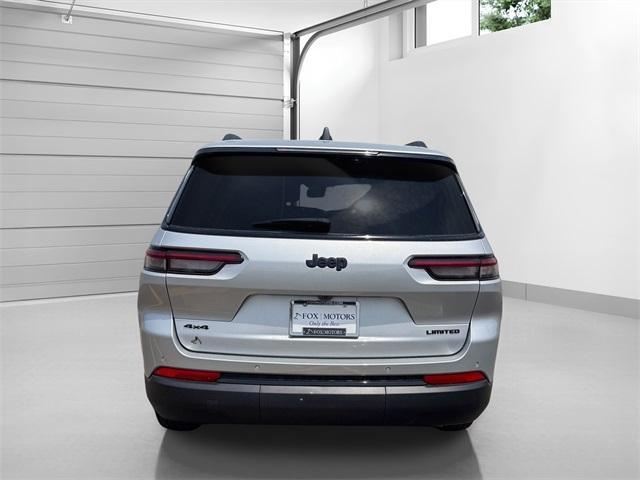 Photo of 2025 Silver Zynith Jeep Grand Cherokee L