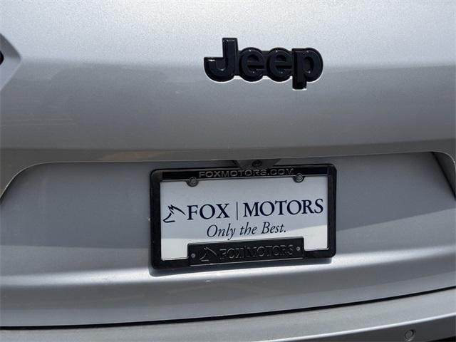 Photo of 2025 Silver Zynith Jeep Grand Cherokee L