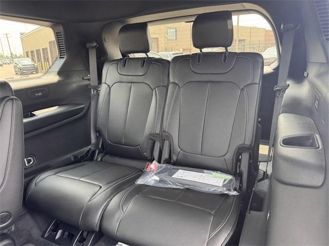 Photo of 2025 Silver Zynith Jeep Grand Cherokee L