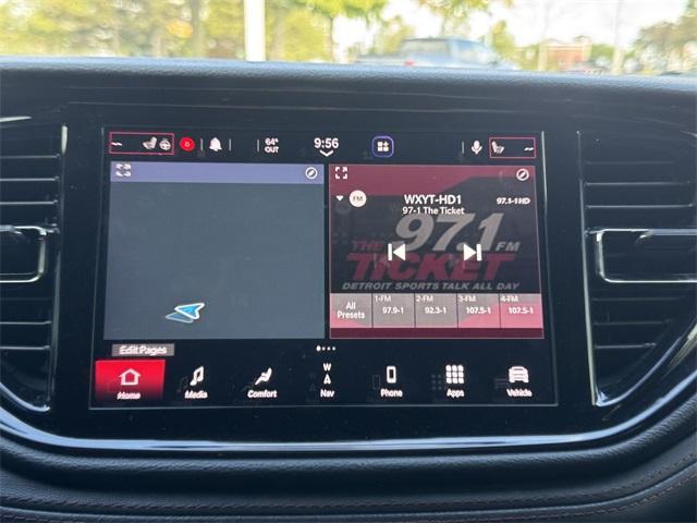 Photo of 2022 DB Black Crystal Clearcoat Dodge Durango