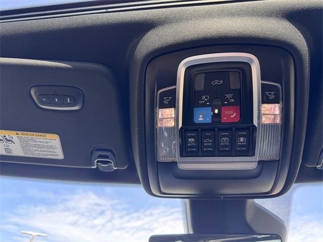 Photo of 2025 Bright White Clearcoat RAM 1500