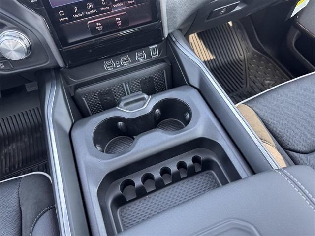 Photo of 2025 Bright White Clearcoat RAM 1500
