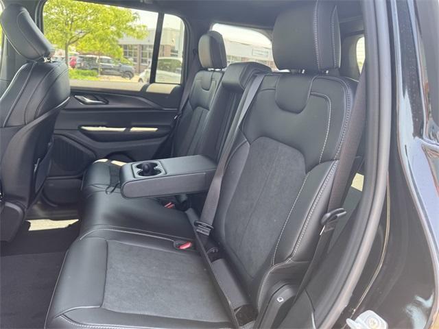Photo of 2025 Diamond Black Jeep Grand Cherokee
