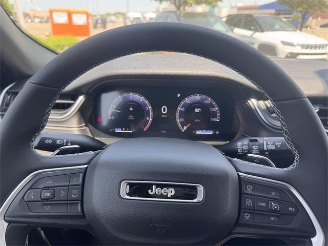 Photo of 2025 Diamond Black Jeep Grand Cherokee