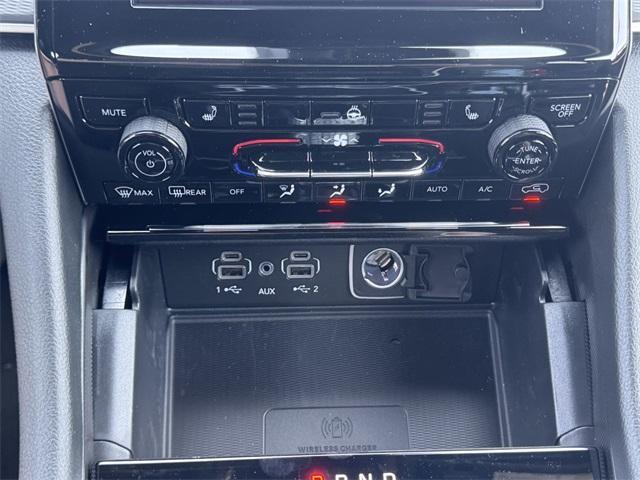 Photo of 2025 Diamond Black Jeep Grand Cherokee