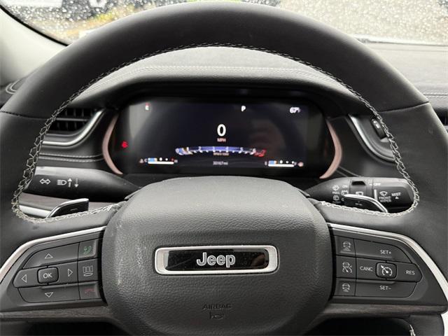 Photo of 2024 Silver Zynith Jeep Grand Cherokee