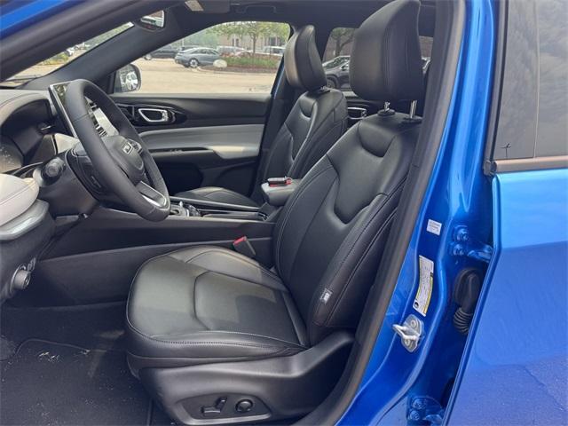 Photo of 2025 Hydro Blue Pearlcoat Jeep Compass