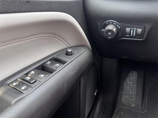 Photo of 2025 Hydro Blue Pearlcoat Jeep Compass