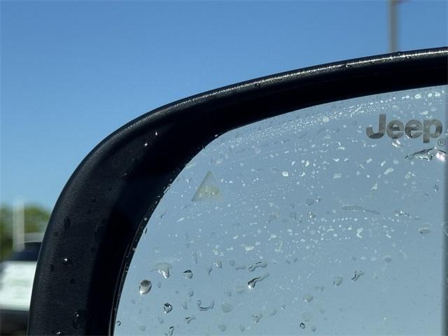 Photo of 2025 Diamond Black Jeep Compass