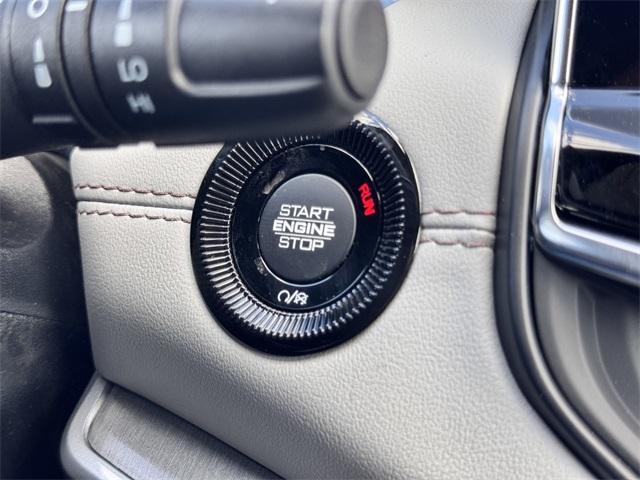 Photo of 2025 Bright White Clearcoat Jeep Compass