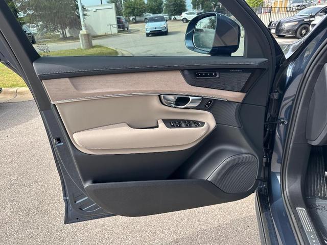 Photo of 2025 Denim Blue Volvo XC90