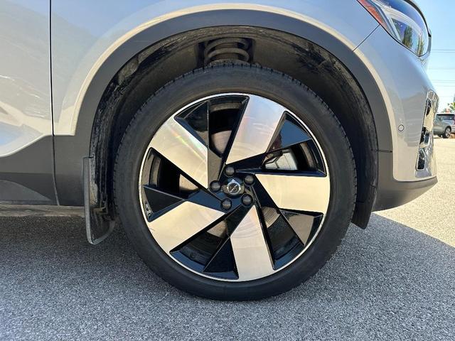 Photo of 2023 Silver Volvo XC40 Recharge Pure Electric