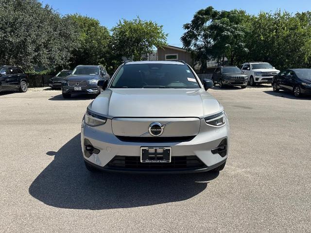 Photo of 2023 Silver Volvo XC40 Recharge Pure Electric