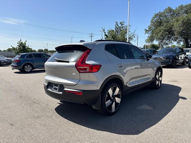 Photo of 2023 Silver Volvo XC40 Recharge Pure Electric