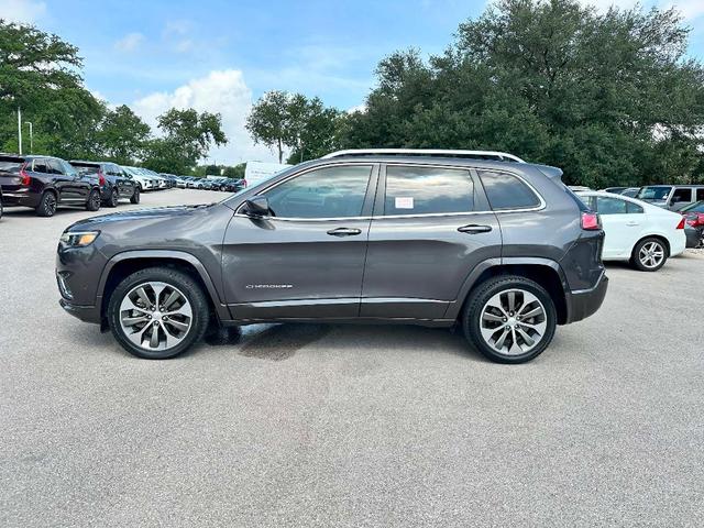 Photo of 2019 Granite Crystal Clearcoat Metallic Jeep Cherokee