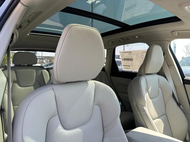 Photo of 2025 Vapour Gray Volvo XC60
