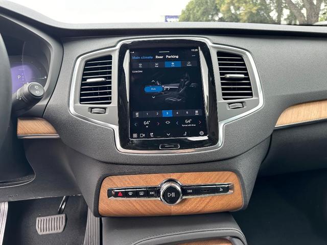 Photo of 2025 Vapour Gray Volvo XC90 Plug-In Hybrid