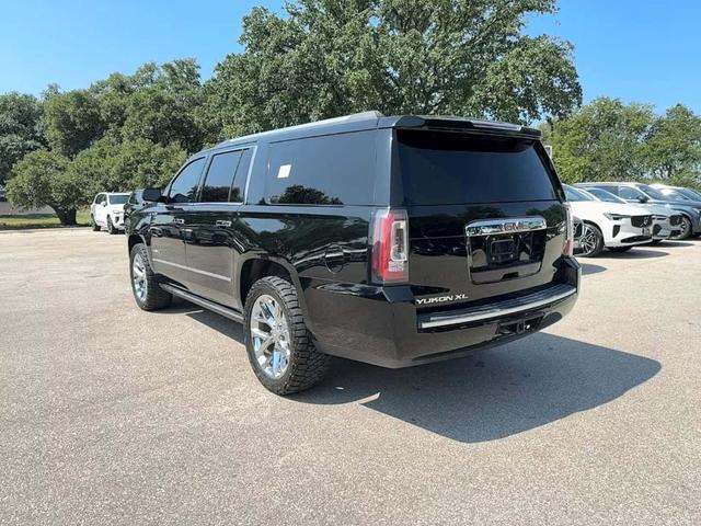 Photo of 2019 Onyx Black GMC Yukon XL