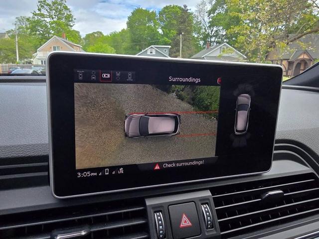 Photo of 2018 Blue Audi SQ5