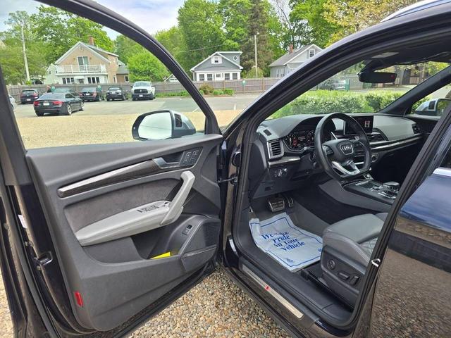 Photo of 2018 Blue Audi SQ5