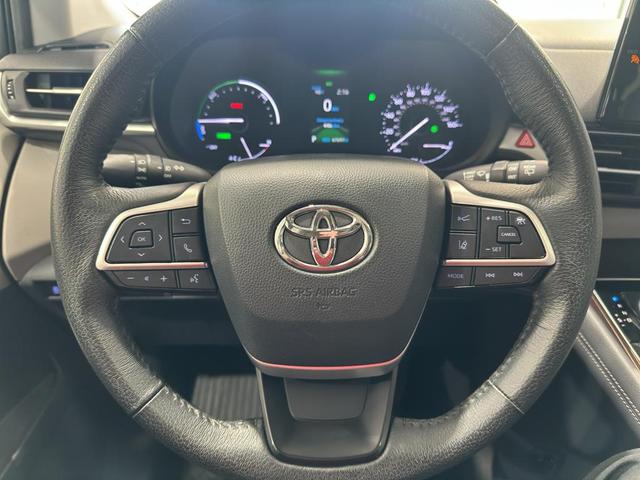Photo of 2022 Wind Chill Pearl Toyota Sienna