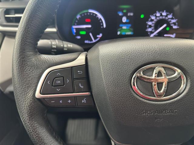 Photo of 2022 Wind Chill Pearl Toyota Sienna