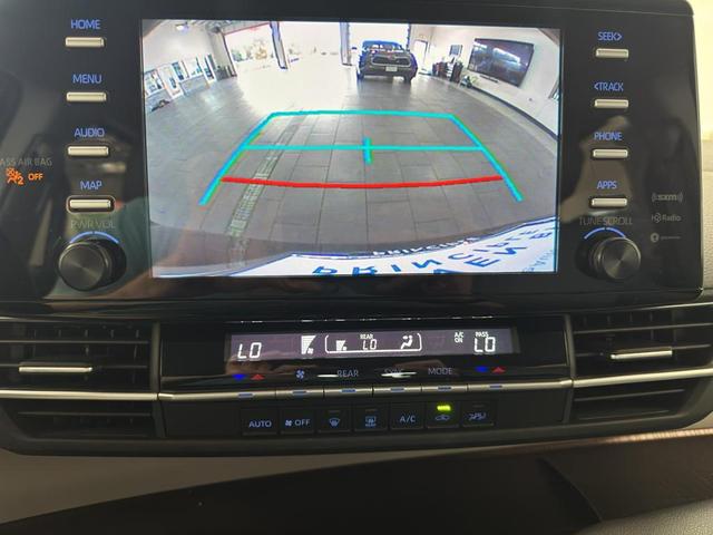Photo of 2022 Midnight Black Metallic Toyota Sienna