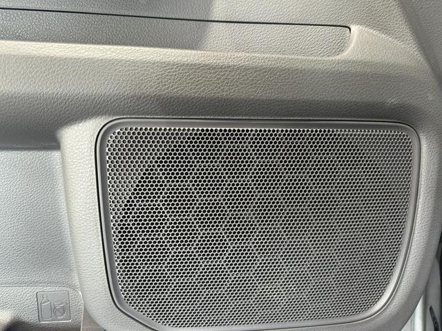 Photo of 2022 Midnight Black Metallic Toyota Sienna