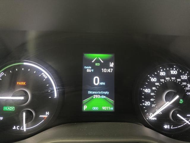 Photo of 2022 Midnight Black Metallic Toyota Sienna