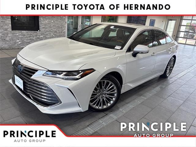 2022 Toyota Avalon Hybrid
