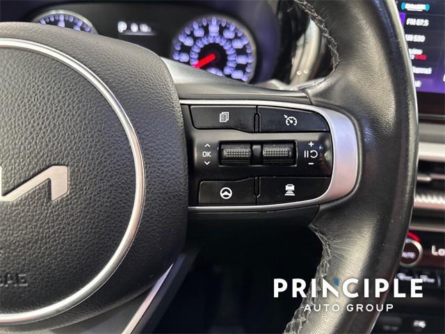 Photo of 2023 Glacial White Pearl Kia K5
