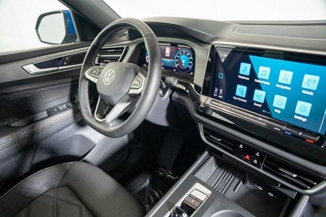 Photo of 2025 Mountain  Lake Blue Volkswagen Atlas Cross Sport