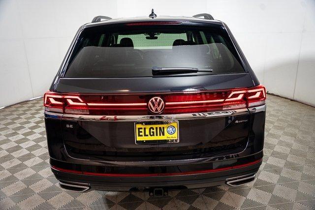 Photo of 2024 Deep Black Pearl Effect Volkswagen Atlas