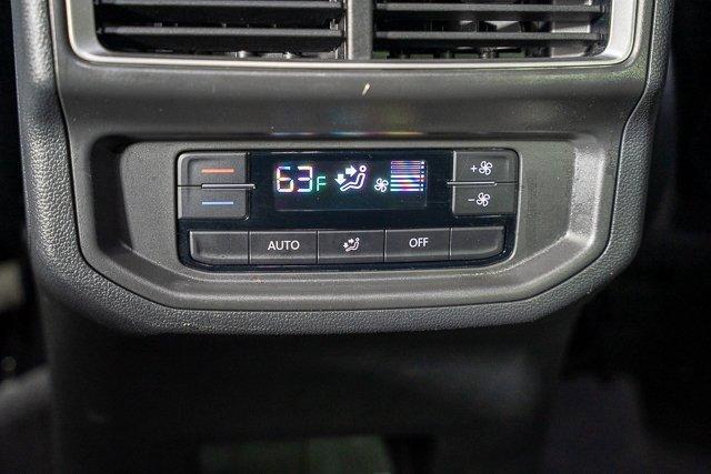 Photo of 2024 Deep Black Pearl Effect Volkswagen Atlas