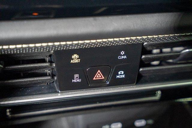 Photo of 2024 Deep Black Pearl Effect Volkswagen Atlas