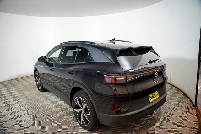 Photo of 2025 Deep Black Pearl Effect Volkswagen ID.4