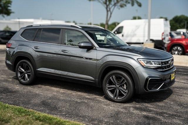 Photo of 2022 Platinum Gray Metallic Volkswagen Atlas