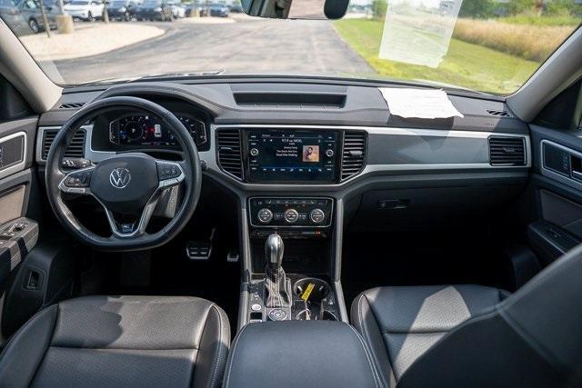 Photo of 2022 Platinum Gray Metallic Volkswagen Atlas