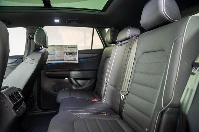 Photo of 2025 Kingfisher Blue Volkswagen Atlas Cross Sport