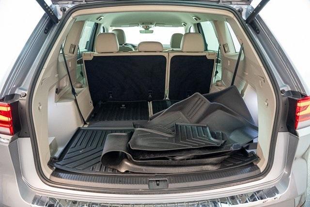 Photo of 2024 Silver Bird Metallic Volkswagen Atlas
