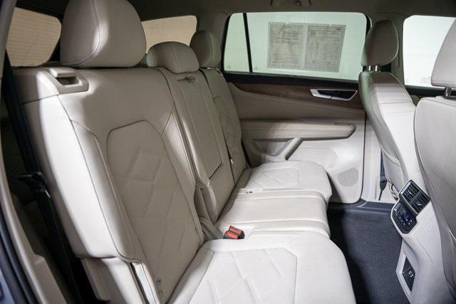 Photo of 2024 Silver Bird Metallic Volkswagen Atlas