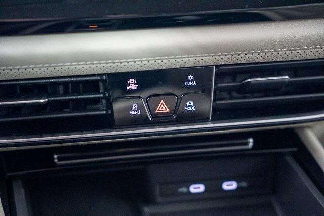 Photo of 2024 Silver Bird Metallic Volkswagen Atlas