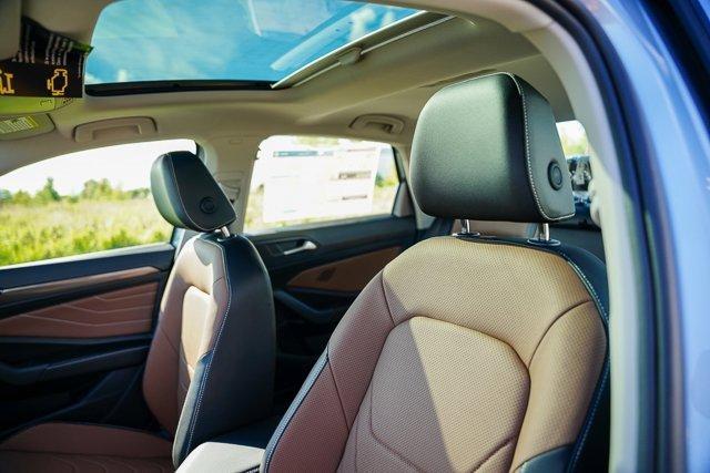 Photo of 2025 Pyrite Silver Metallic Volkswagen Jetta